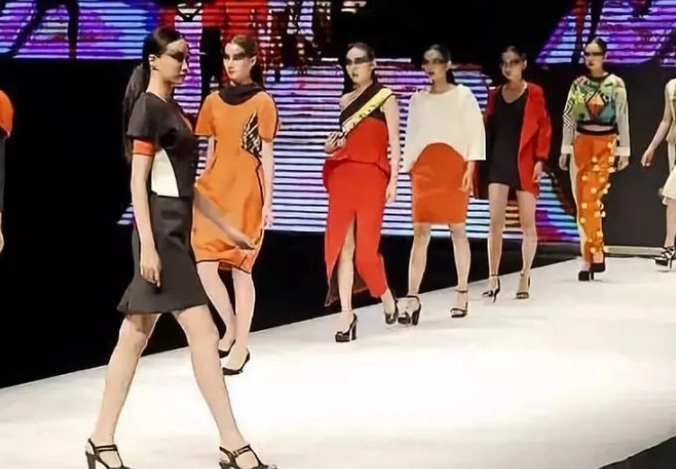 中国鞋都服饰有限公司轮播图4